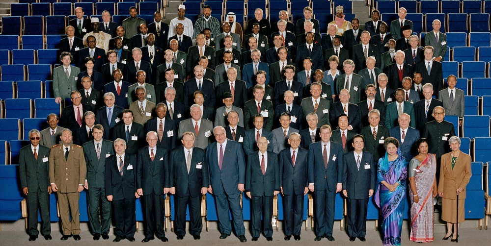 Group photo of the Heads of State and High-Level dignataries attending the World Summit for Social Development in Copenhagen in 1995. UN Photo