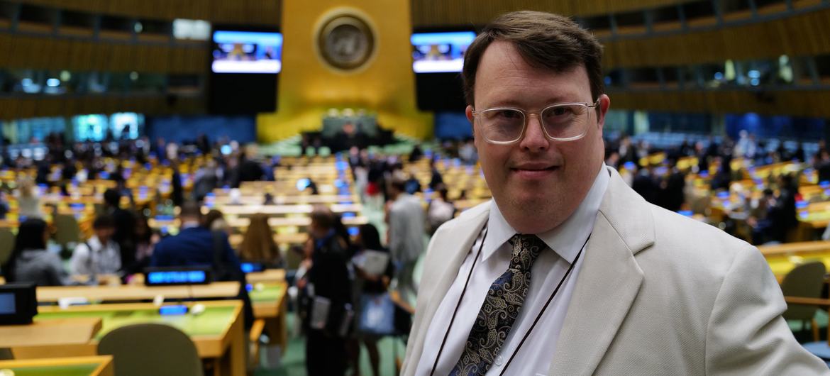 © L’Arche/Warren Pot | Nick Herd in the UN General Assembly Hall for COSP16.