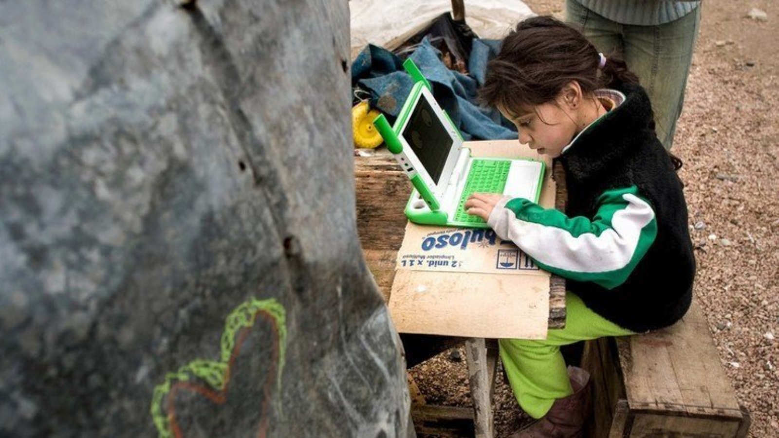 UNDP Uruguay A young girl uses a computer to study, highlighting the power of digital learning to open up new opportunities for children everywhere.