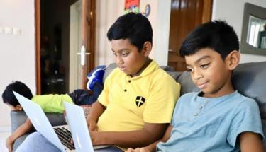 UNICEF/ Diefaga I Children using computers